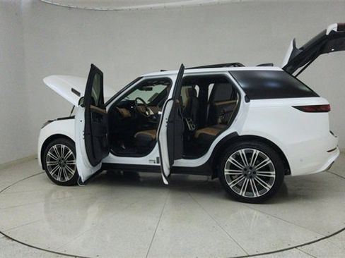 Used 2024 Land Rover Range Rover Sport Dynamic SE image 76