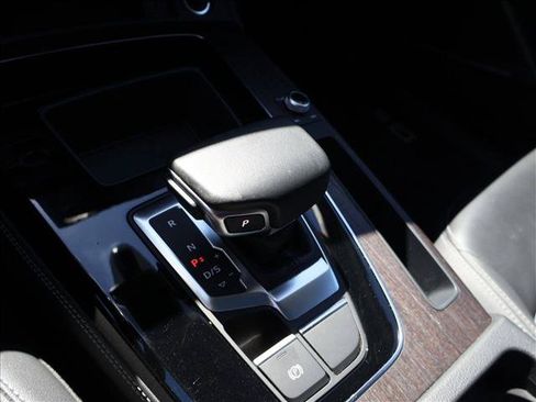 Used 2023 Audi Q5 2.0T Premium Plus w/ Premium Plus Package AWD/4WD image 17