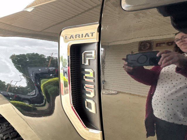 Used 2018 Ford F250 Lariat w/ Lariat Ultimate Package AWD/4WD image 38