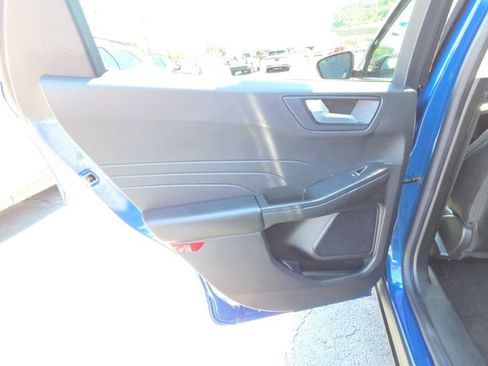 Used 2022 Ford Escape SEL w/ SEL Stealth AWD Package image 19