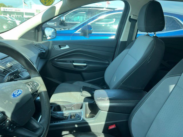 Used 2017 Ford Escape SE FWD image 7