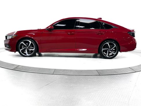 Used 2019 Honda Accord Sport image 6