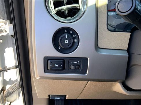 Used 2010 Ford F150 Lariat image 32