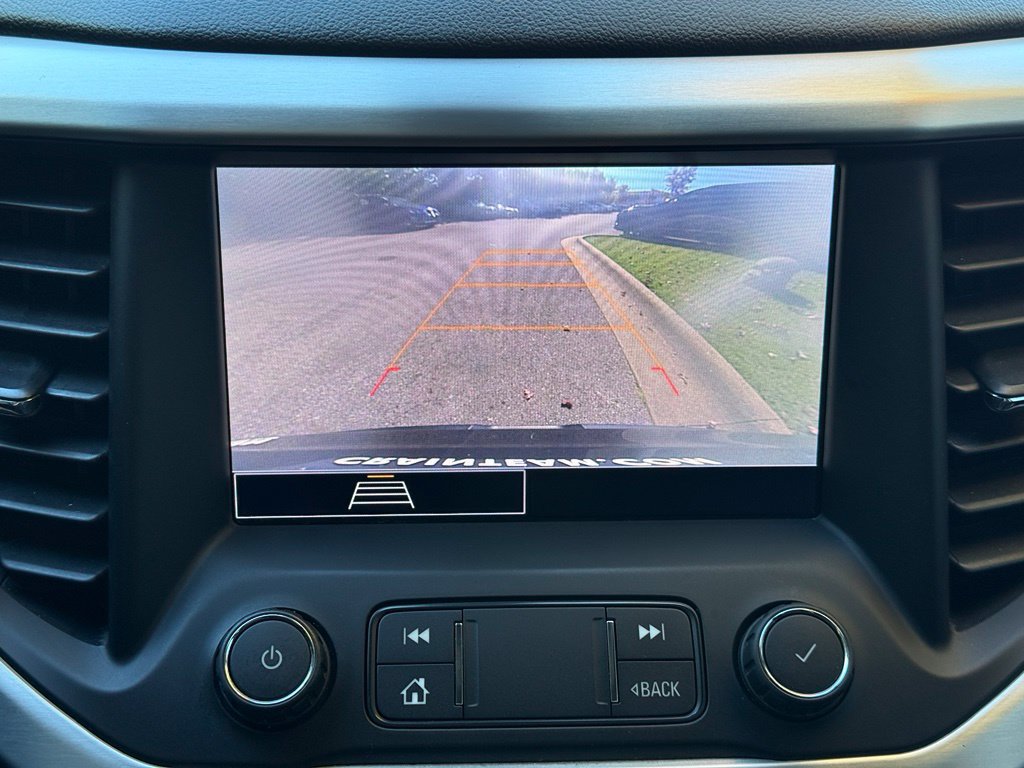 Used 2020 GMC Acadia SLE w/ LPO, Floor Liner Package FWD image 16