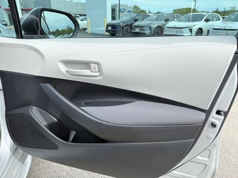 Used 2023 Toyota Corolla LE FWD image 21