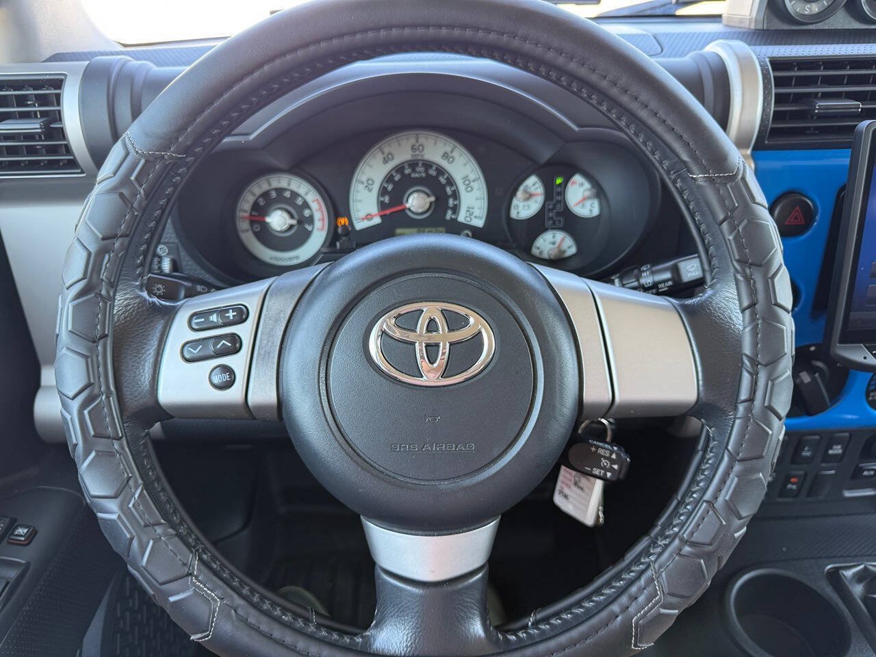 Used 2008 Toyota FJ Cruiser 4WD image 32