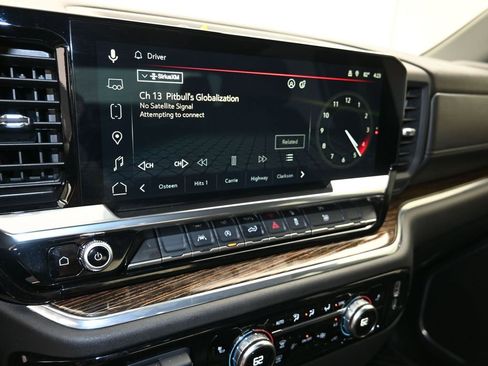 Certified 2025 GMC Sierra 1500 Elevation image 17