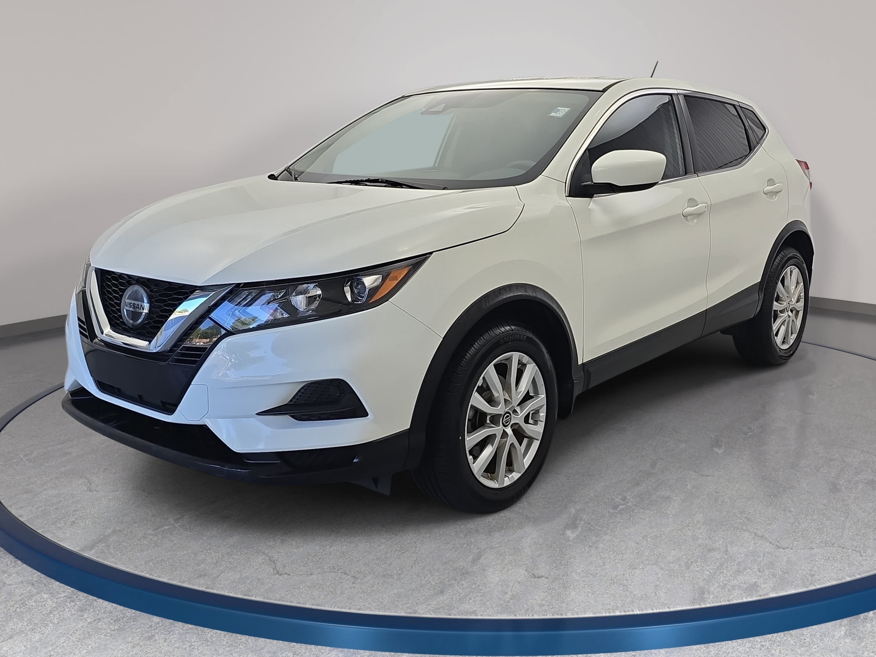 Used 2020 Nissan Rogue Sport S w/ Appearance Package FWD image 1