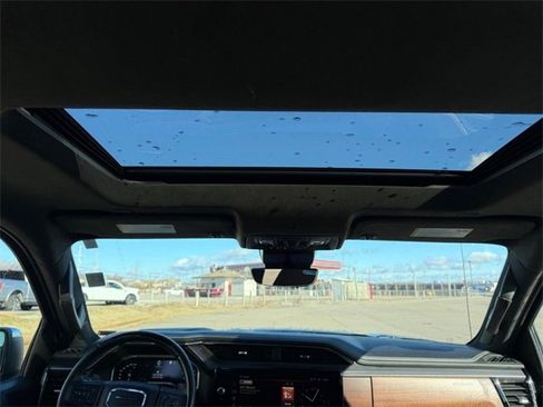 Used 2022 GMC Sierra 1500 Denali Ultimate image 8