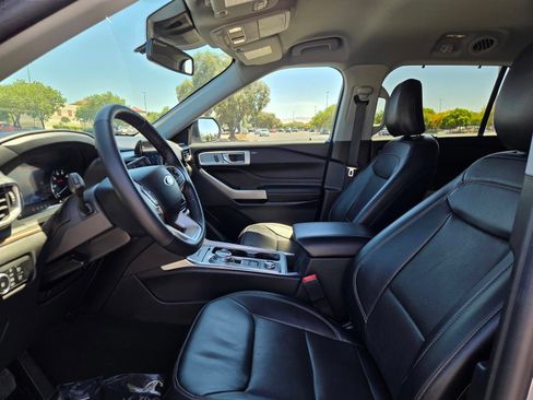 Used 2024 Ford Explorer Limited AWD/4WD image 28