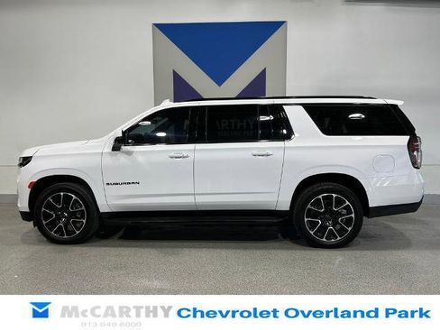 Used 2024 Chevrolet Suburban RST w/ Luxury Package AWD/4WD image 8