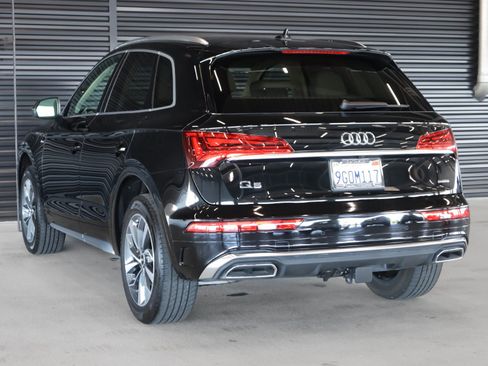 Used 2023 Audi Q5 2.0T Premium Plus w/ Premium Plus Package AWD/4WD image 2