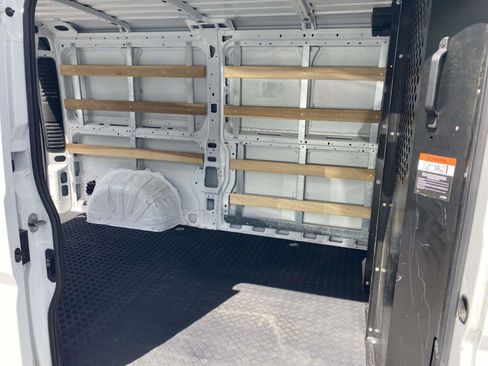 Used 2025 RAM ProMaster 2500 w/ U-Haul Equipment Group FWD image 24