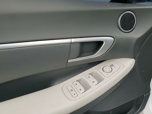 Certified 2025 Hyundai Sonata SEL image 14