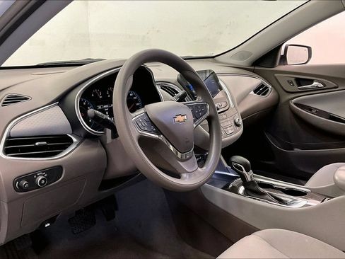 Used 2021 Chevrolet Malibu LT FWD image 13