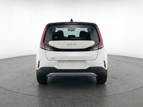 Used 2025 Kia Soul LX w/ LX Technology Package FWD image 7