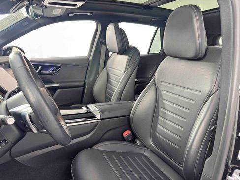 Used 2024 Mercedes-Benz GLC 300 image 44