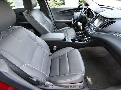 Used 2015 Chevrolet Impala LTZ FWD image 21