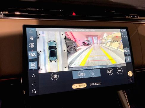 Used 2025 Land Rover Range Rover Sport SE image 26