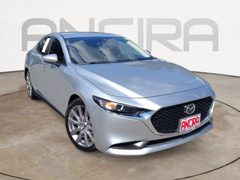 Used 2020 MAZDA MAZDA3 Sedan w/ Select Package FWD image 4