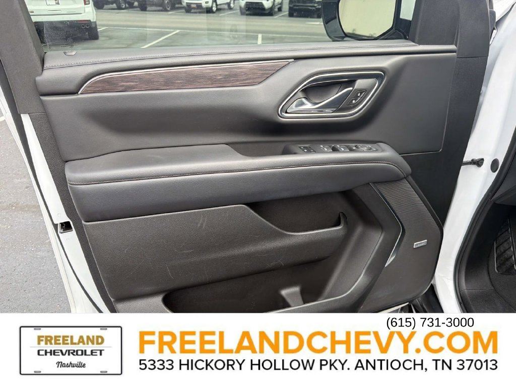 Used 2024 Chevrolet Suburban LT AWD/4WD image 21