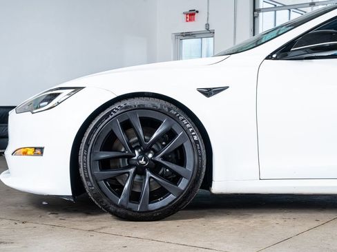 Used 2022 Tesla Model S Plaid image 9