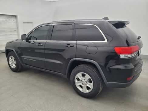 Used 2017 Jeep Grand Cherokee Laredo image 3