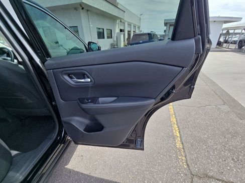 Used 2025 Nissan Rogue SV FWD image 35