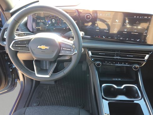 New 2026 Chevrolet Traverse LT w/ Driver Confidence Package FWD image 9