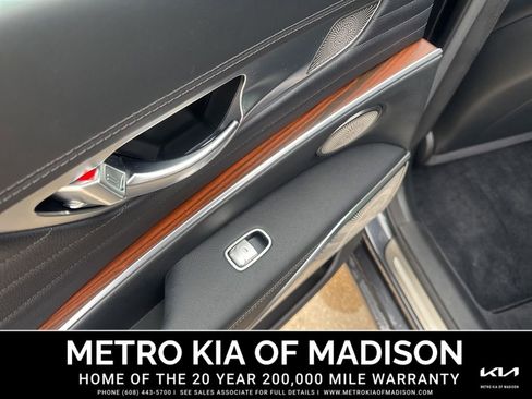 Used 2020 Kia K900 Luxury w/ VIP Package AWD/4WD image 27