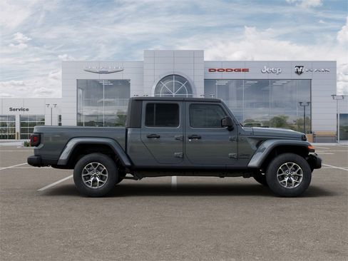 New 2025 Jeep Gladiator Sport image 21