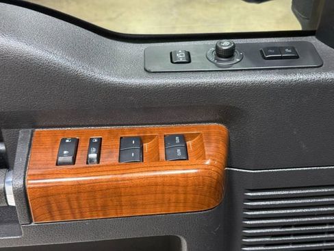 Used 2015 Ford F350 King Ranch w/ King Ranch w/Chrome Package image 12