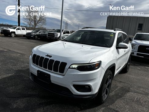 Used 2020 Jeep Cherokee Latitude Plus image 1