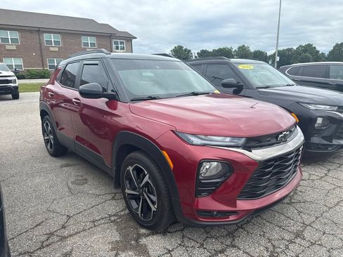 Used 2021 Chevrolet TrailBlazer RS w/ Technology Package FWD image 1