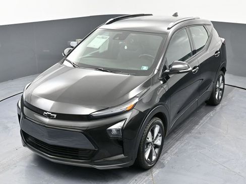 Used 2023 Chevrolet Bolt EUV LT w/ Convenience Package image 42