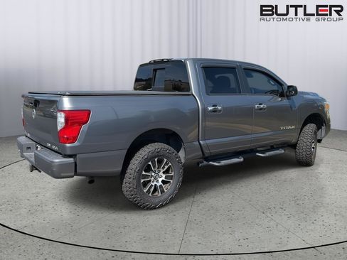 Used 2021 Nissan Titan SV w/ SV Convenience Package AWD/4WD image 5