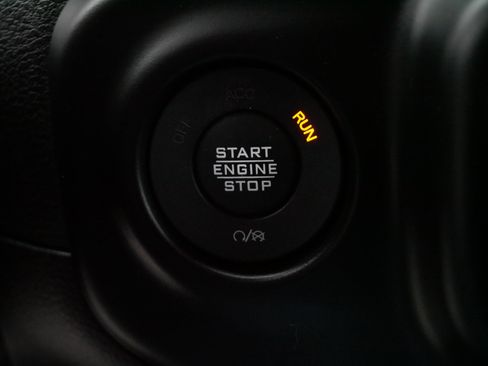 Used 2022 Jeep Wrangler Sport S image 30