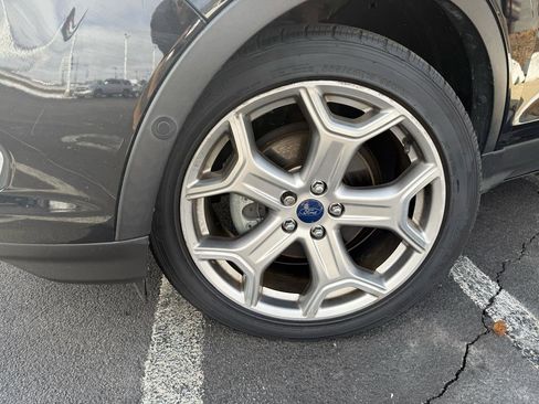 Used 2017 Ford Escape Titanium w/ Equipment Group 301A image 30