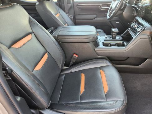 Used 2023 GMC Sierra 1500 AT4 w/ AT4 Premium Package image 12