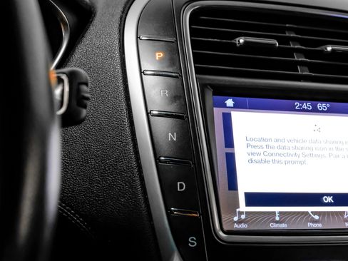 Used 2019 Lincoln Nautilus Select image 19