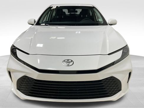 Used 2026 Toyota Camry LE image 2