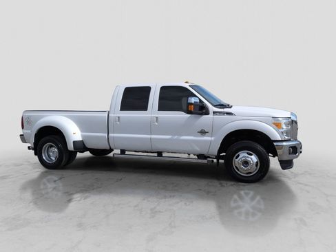Used 2014 Ford F350 Lariat w/ Lariat Ultimate Package image 9