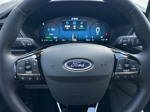 New 2025 Ford Escape Platinum w/ Premium Technology Package image 23