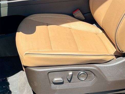 New 2025 Cadillac Escalade ESV Premium Luxury w/ Touring Package image 20