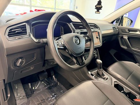Used 2021 Volkswagen Tiguan SEL w/ 3-Row Tiguan MDO Package image 15