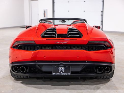 Used 2017 Lamborghini Huracan LP 610-4 image 8