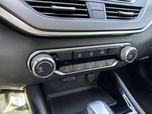 Used 2023 Nissan Altima 2.5 SR FWD image 51