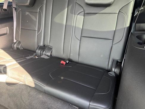 Used 2015 Chevrolet Suburban LT image 20