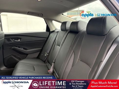 Used 2023 Honda Accord Touring image 5