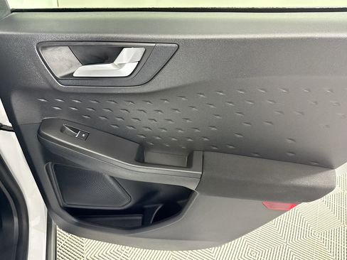 Used 2020 Ford Escape SE image 27